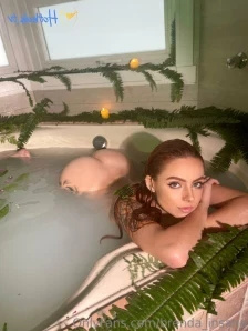 Brenda_insana - After shower