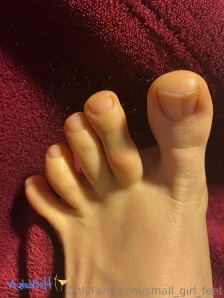 Small_girl_feet - Pretty little things wet pussy