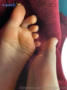 Small_girl_feet - I love licking my feet in the morning 1 07 video
