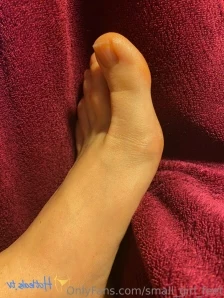Small_girl_feet - my feet in fishnets always make him cum