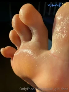 Small_girl_feet - Smelling and drooling over my feet today