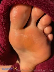 Small_girl_feet - Can i fit it in my mouth video up today for you to