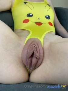 Pantiesqueen - That big pussy is ready for breeding
