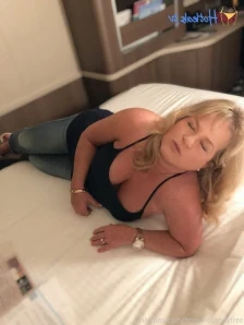 Hotwifecandyfree - Want more Check out my VIP page with one all