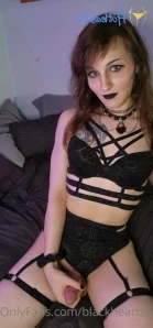 Blackheartsora - i love taking huge loads of cum