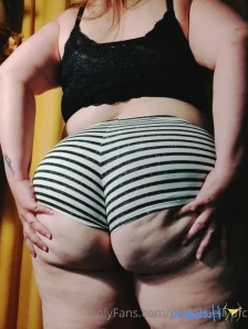 Pudgebellyofc - Last year s bikini feeling smaller than I remember but