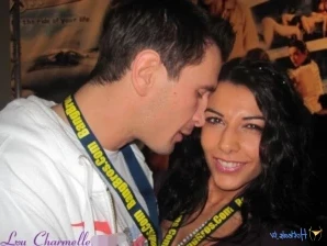 Loucharmellefree - Vidéo hot je te montre ma chatte humide à travers