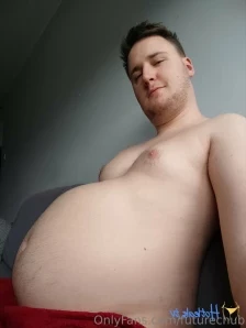 Futurechub - Damn I m so stuffed with McDonald s food