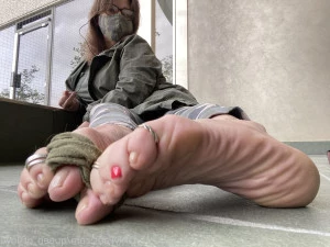 Monkey_solez - Good morning keep scrolling fresh pedi Just outa bed part 13