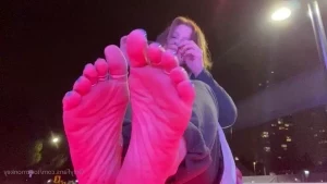 Monkey_solez - Tits n ass and a smile