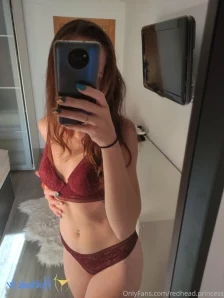 Redhead-princess - i m SINGLE S - Sexy I - Innocent N - Naughty G -