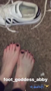 Itskinkerbell_feet - Work from home soles