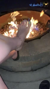 Itskinkerbell_feet - It s a Friday night after a loooong week when I