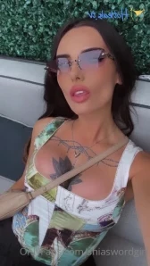 Madelinameredith - Friday feels