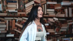 Madelinameredith - its finally Friday