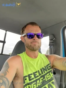 Longdongdaly - Quick yank on the meat stick