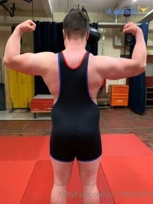 Leon_cyrus - I took on the big and strong Bojo in a submission fight