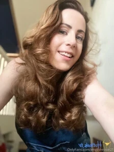 Sensualenglishrose - Content to come later today x