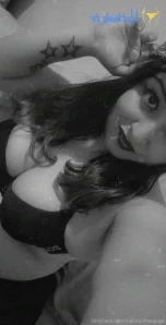 Cynnbee - Are you Leg or foot fetish Unlock to see 4 different pics of