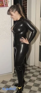 Latexblizfree - New week hopefully a good one D