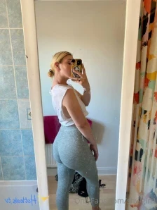 Only_tams8 - Peek a boo