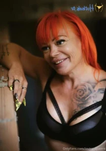 Punainenpuuma_free - Suomalaisia onlyfans creatoreita vähän
