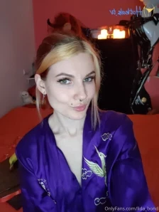 Alt_girl_nextdoor - Look for today