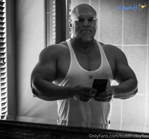 Toddfridayflex - High contrast vid to see stretching and flexing of