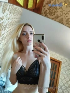 Mini_d_devil_666 - Let me distract you emmy_virgin Cute girl
