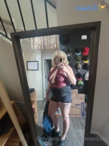 Mommaof - Starting a new DM that goes out once a month to my fans that