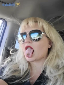 Mommaof - Do you like my dark and Dominant side babe