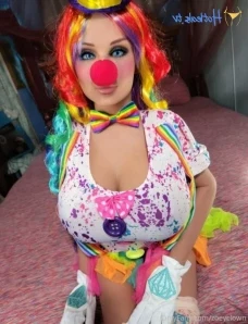 Zoeyclown - TL DR - Halloween shoot is postponed but enjoy a few pics part 2