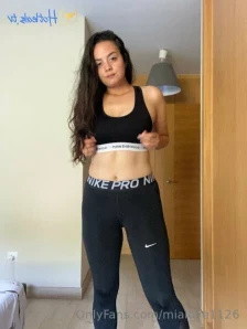 Mavaxo - I need u between these