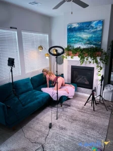 Sunnyandskyefree - Girl girl with so much foot play This is by far the
