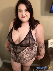 Theonlyogbenji - Nothing wrong with showing a lil booty right part 2