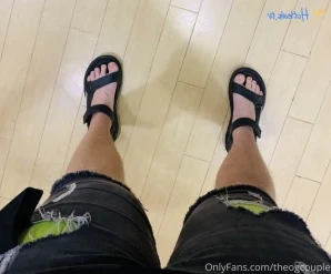 Theonlyogbenji - Nothing wrong with showing a lil booty right part 3