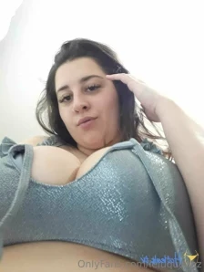Leluzd - I m very hot in my bathtub full of bubbles on my nipples who part 2