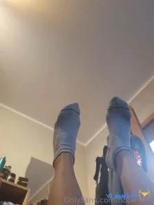 Hopeslittlefeet - Sniff or lick How s everyone so far