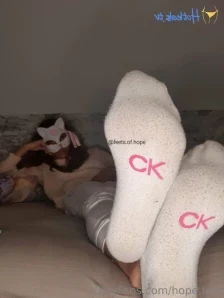 Hopeslittlefeet - Just to make you horny Follow my VIP for more feet