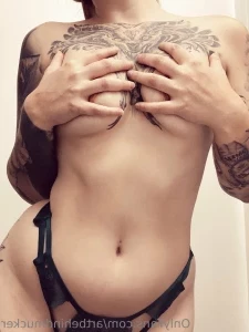 Artbehindmucker - I ve got 2 pieces of you can take a bite out of part 4