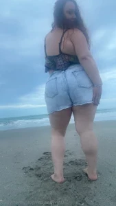 Juicycherry178 - mmm pretty smile and a juicy ass