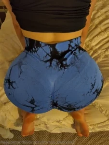 Mysteriousbootyqueen - Doing yoga whit my yoga teacher All of a sudden