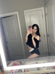 Littlekatrina - first pic on OF lt 3 not really sure what i m doing