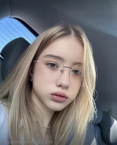 Annaanns - My bestie kassandra_steele looks so innocent but really she part 2