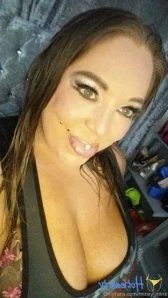 Minxy_minx - Pucker up Baby