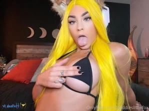 Daddieslittlefox - I just wanna be yours for the night