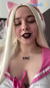 Foxyuzumaki - BARELY 18 YEARS OLD itsstacyfree THIS BABE MOANS SO