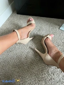 Alittleoftiff - Who s excited to see more of my soles toes and arches