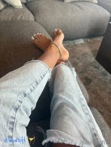Alittleoftiff - Back to the classic white pedi