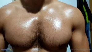 Gymsaul - IMPRESSIVE definition amp Muscle Control Flexing Biceps from part 3